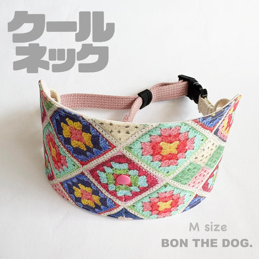 クールネック　Mサイズ　お花の編み柄